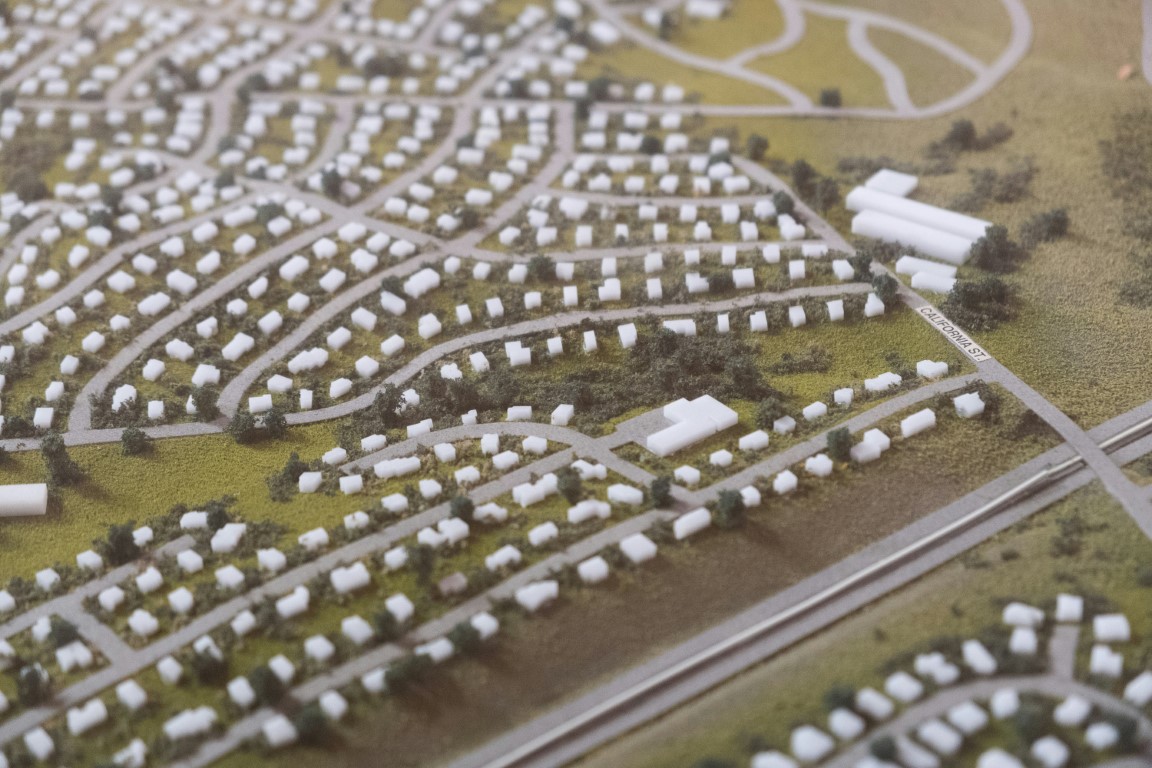 https://unsplash.com/photos/suburban-scale-model-YYaMk1sDKq4